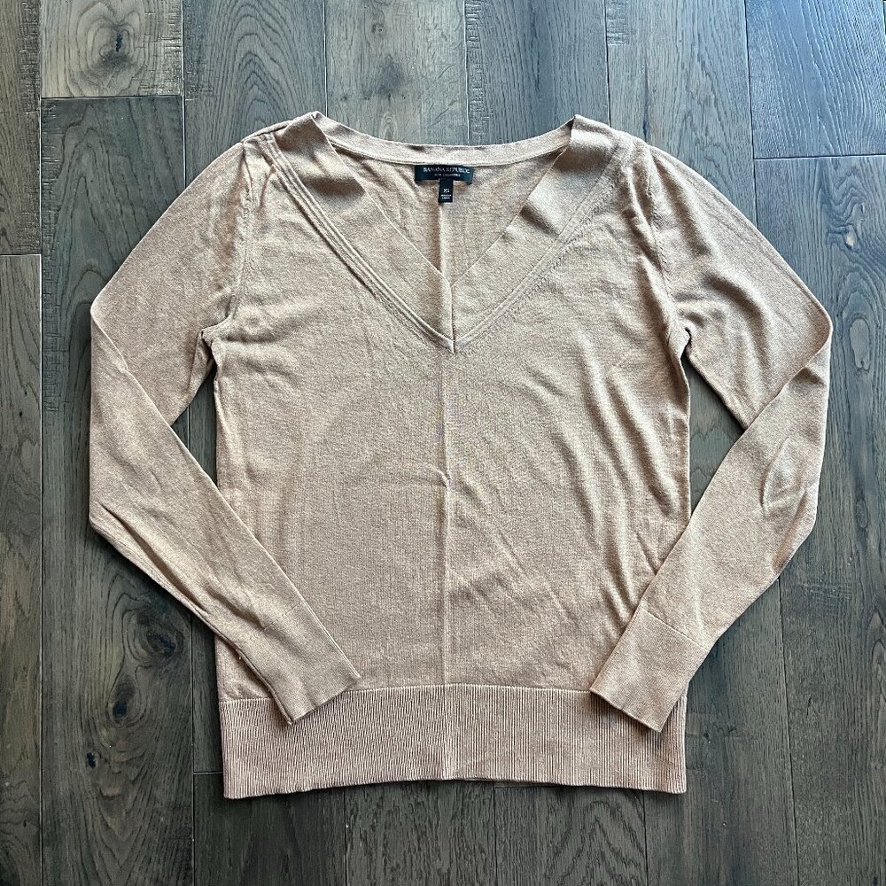 Banana Republic Silk Cashmere V-Neck Sweater Tan Size XS